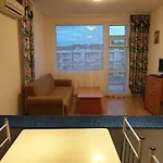 Black Sea Meadows 아파트