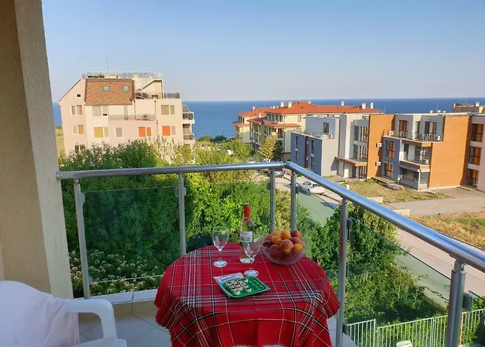 Black Sea Meadows Apartment *