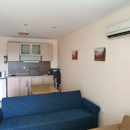 Black Sea Meadows アパート *